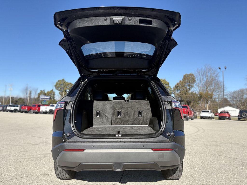 used 2025 Chevrolet Equinox car, priced at $24,400