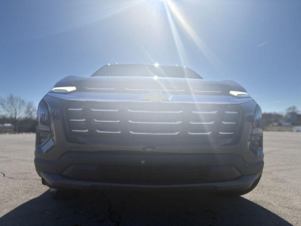 used 2025 Chevrolet Equinox car, priced at $24,400