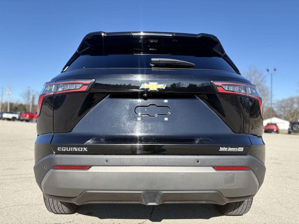 used 2025 Chevrolet Equinox car, priced at $24,400