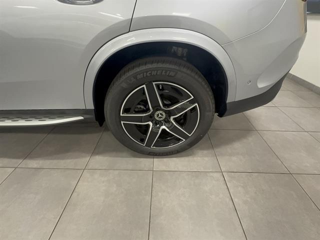 new 2025 Mercedes-Benz GLC 300 car, priced at $68,625