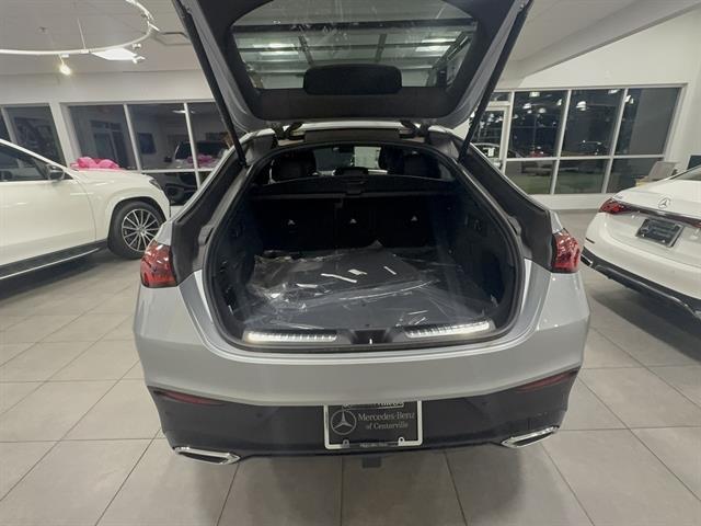 new 2025 Mercedes-Benz GLC 300 car, priced at $68,625