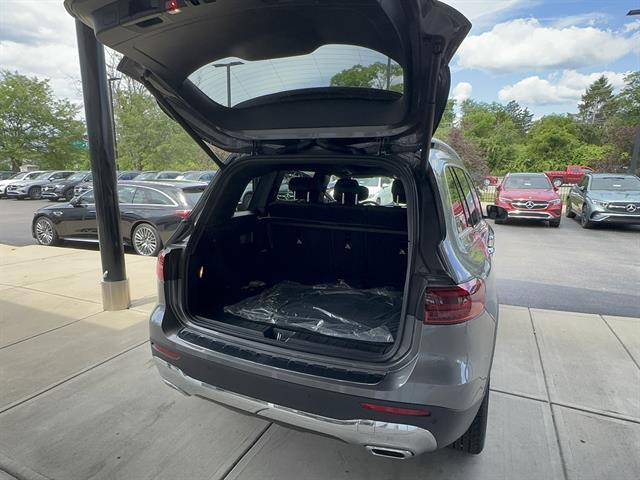 new 2026 Mercedes-Benz GLB 250 car, priced at $53,904