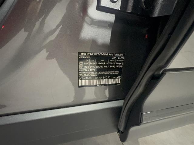 new 2025 Mercedes-Benz GLB 250 car, priced at $57,700