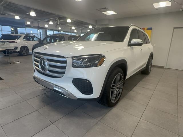 new 2025 Mercedes-Benz GLS 450 car, priced at $92,325