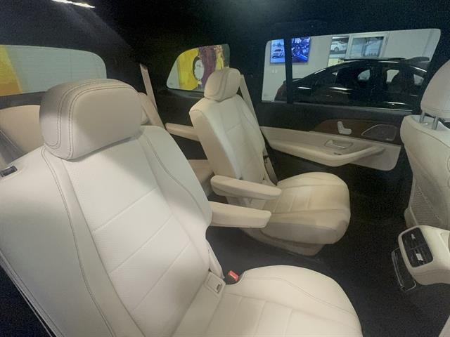 new 2025 Mercedes-Benz GLS 450 car, priced at $92,325