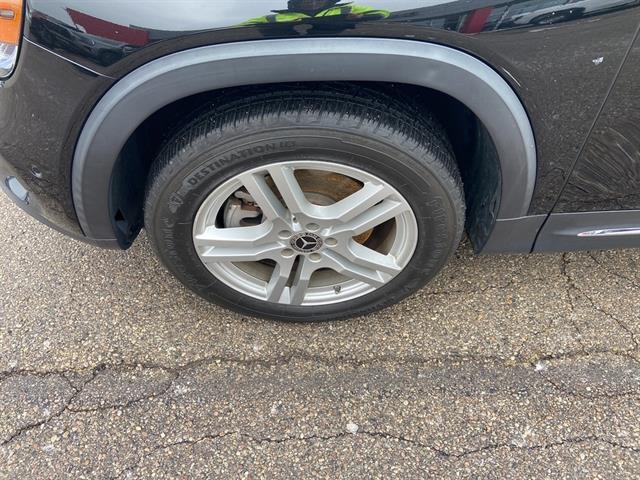 used 2020 Mercedes-Benz GLB 250 car, priced at $24,327