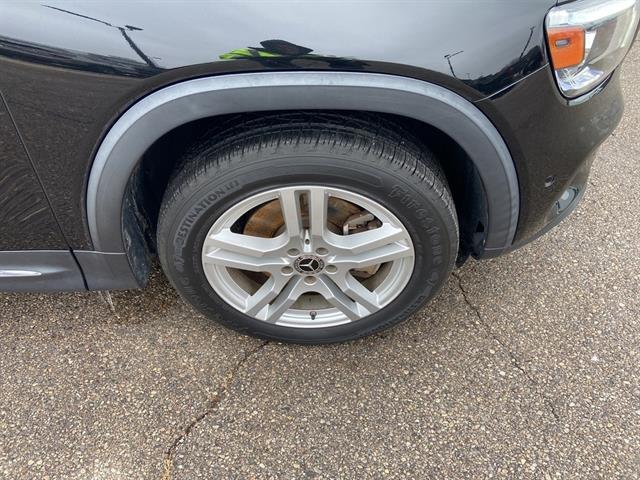 used 2020 Mercedes-Benz GLB 250 car, priced at $24,327