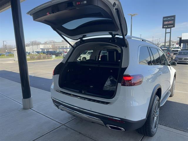 new 2026 Mercedes-Benz GLS 450 car, priced at $95,925