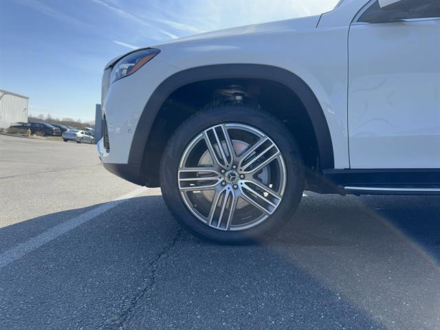 new 2026 Mercedes-Benz GLS 450 car, priced at $95,925
