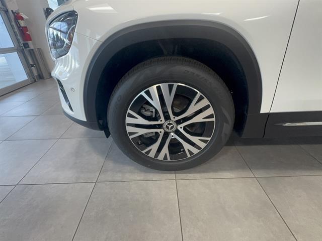 new 2025 Mercedes-Benz GLB 250 car, priced at $52,700