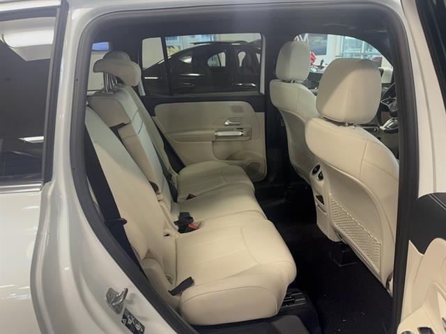 new 2025 Mercedes-Benz GLB 250 car, priced at $52,700