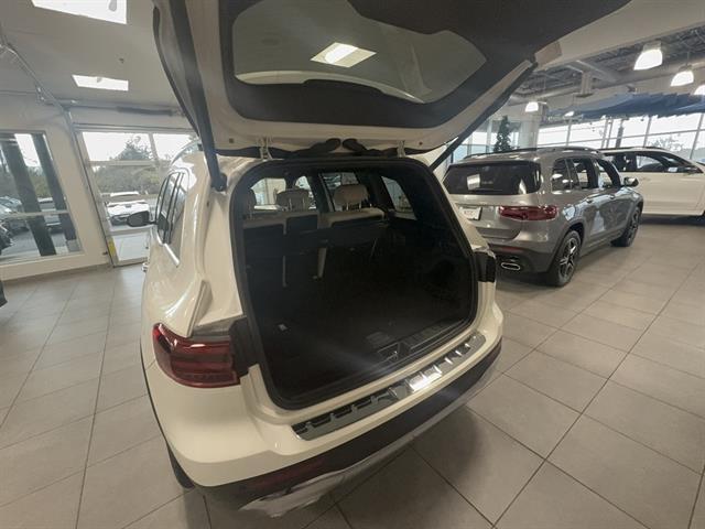 new 2025 Mercedes-Benz GLB 250 car, priced at $52,700