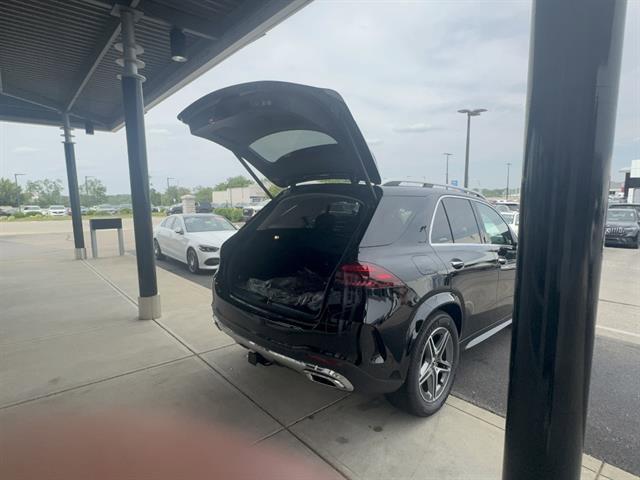 new 2026 Mercedes-Benz GLE 450 car, priced at $77,874