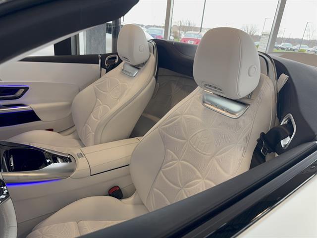 new 2026 Mercedes-Benz Maybach SL 680 Monogram Series car, priced at $239,250