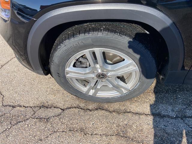 used 2021 Mercedes-Benz GLB 250 car, priced at $27,595
