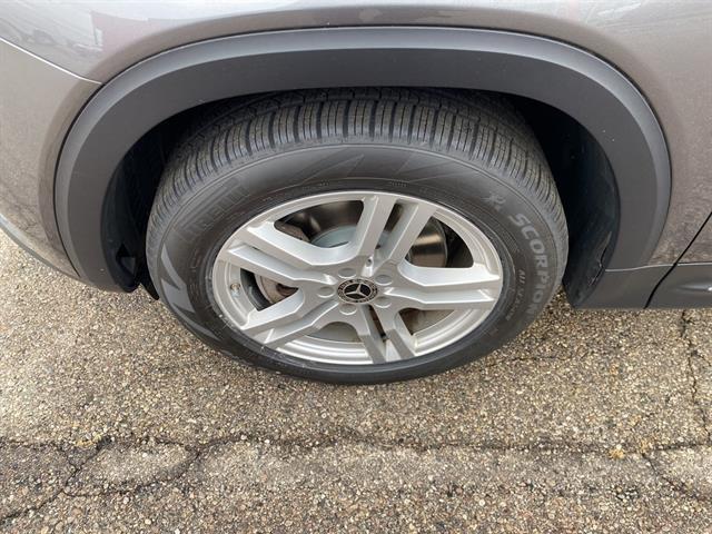 used 2022 Mercedes-Benz GLB 250 car, priced at $32,880