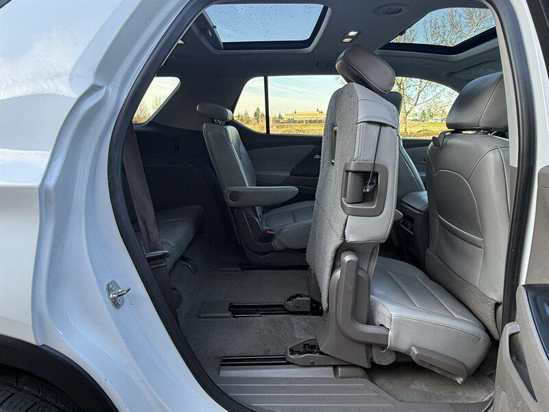 used 2018 Chevrolet Traverse car, priced at $15,995