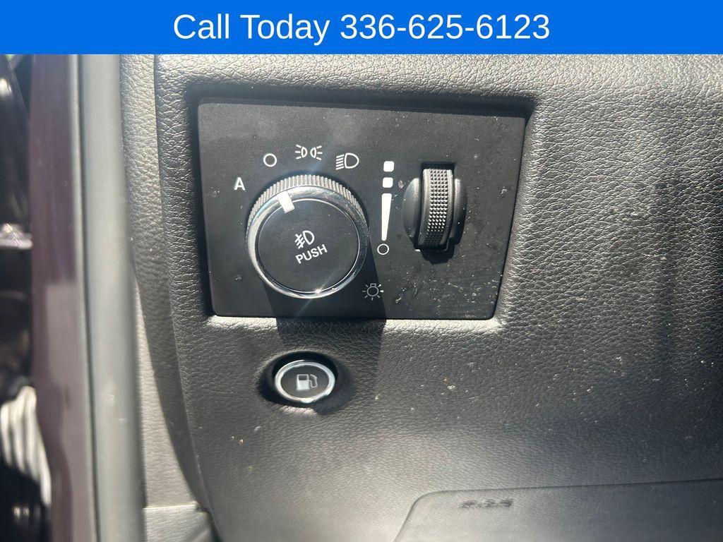used 2019 Jeep Grand Cherokee car, priced at $19,384