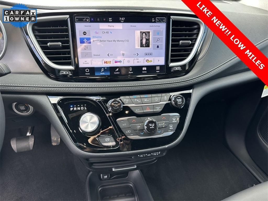 used 2025 Chrysler Pacifica car, priced at $36,995