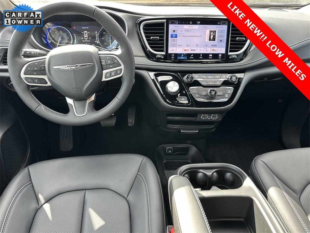 used 2025 Chrysler Pacifica car, priced at $36,995