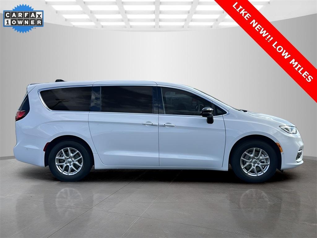 used 2025 Chrysler Pacifica car, priced at $36,995