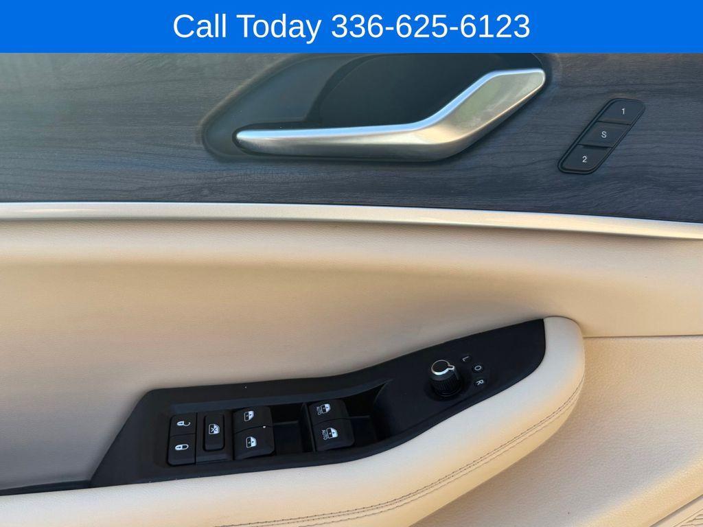 used 2023 Jeep Grand Cherokee car, priced at $27,784