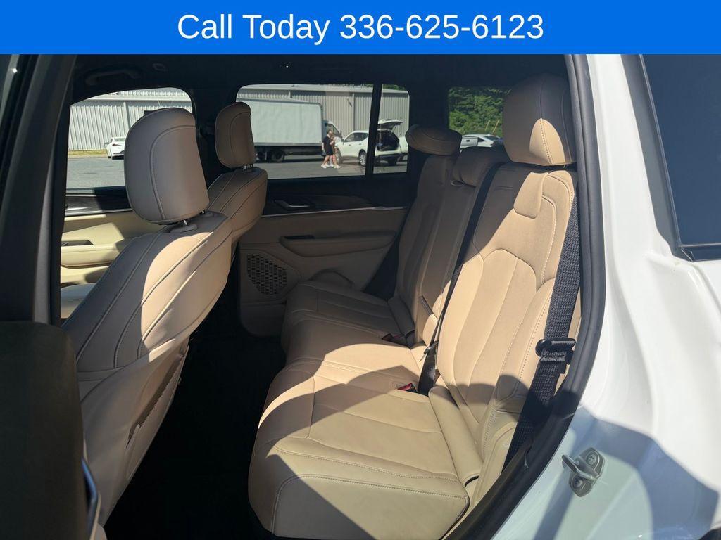 used 2023 Jeep Grand Cherokee car, priced at $27,784