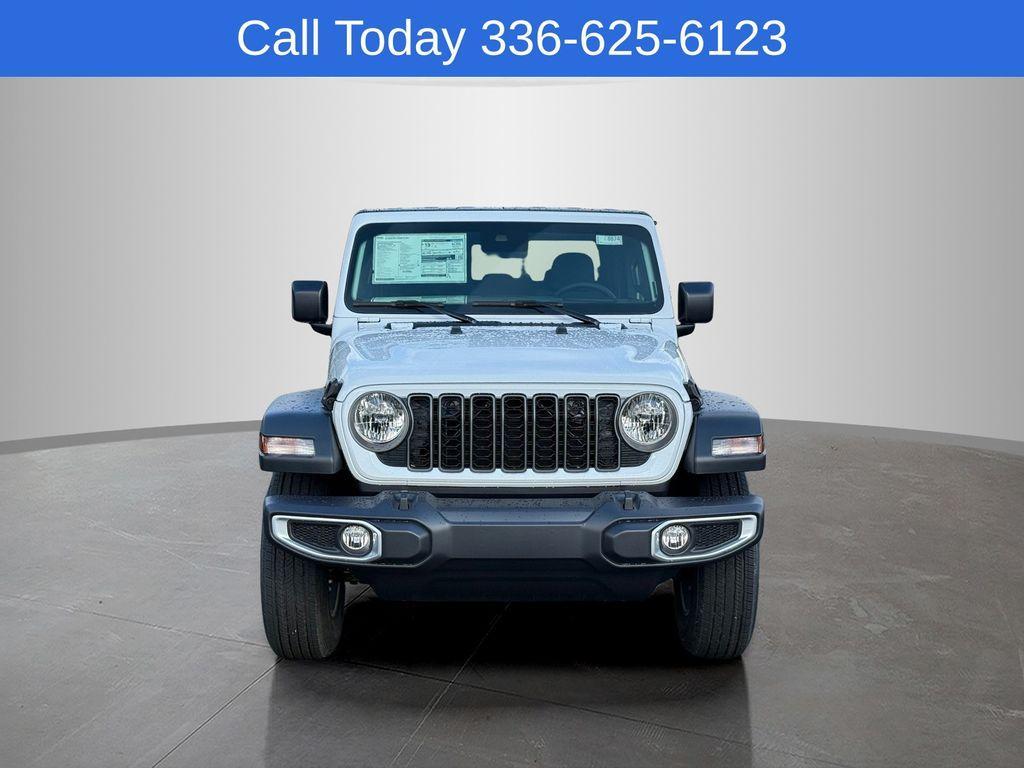 new 2025 Jeep Gladiator car, priced at $37,495