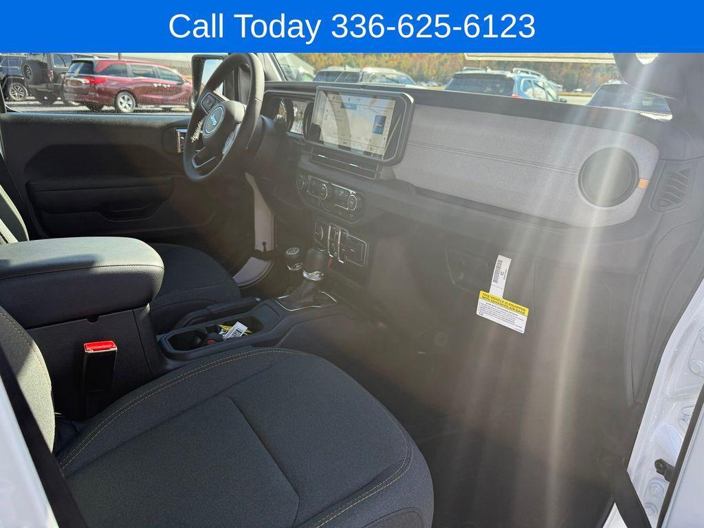new 2025 Jeep Gladiator car, priced at $37,495