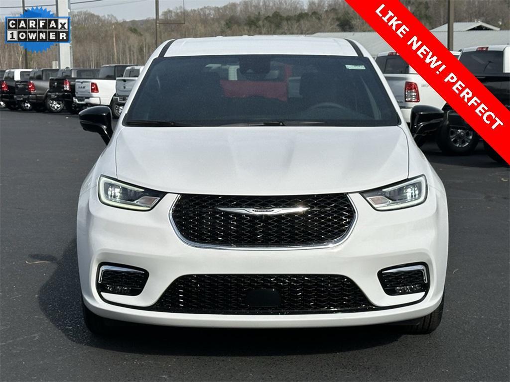 used 2025 Chrysler Pacifica car, priced at $37,495