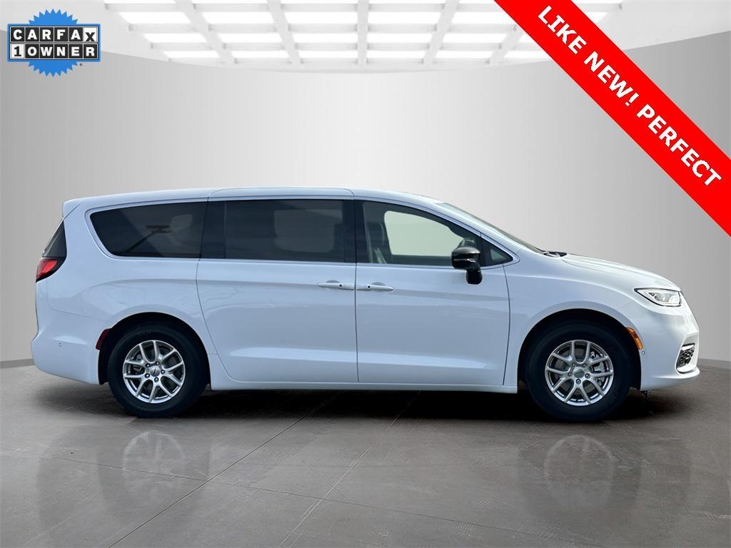 used 2025 Chrysler Pacifica car, priced at $37,495