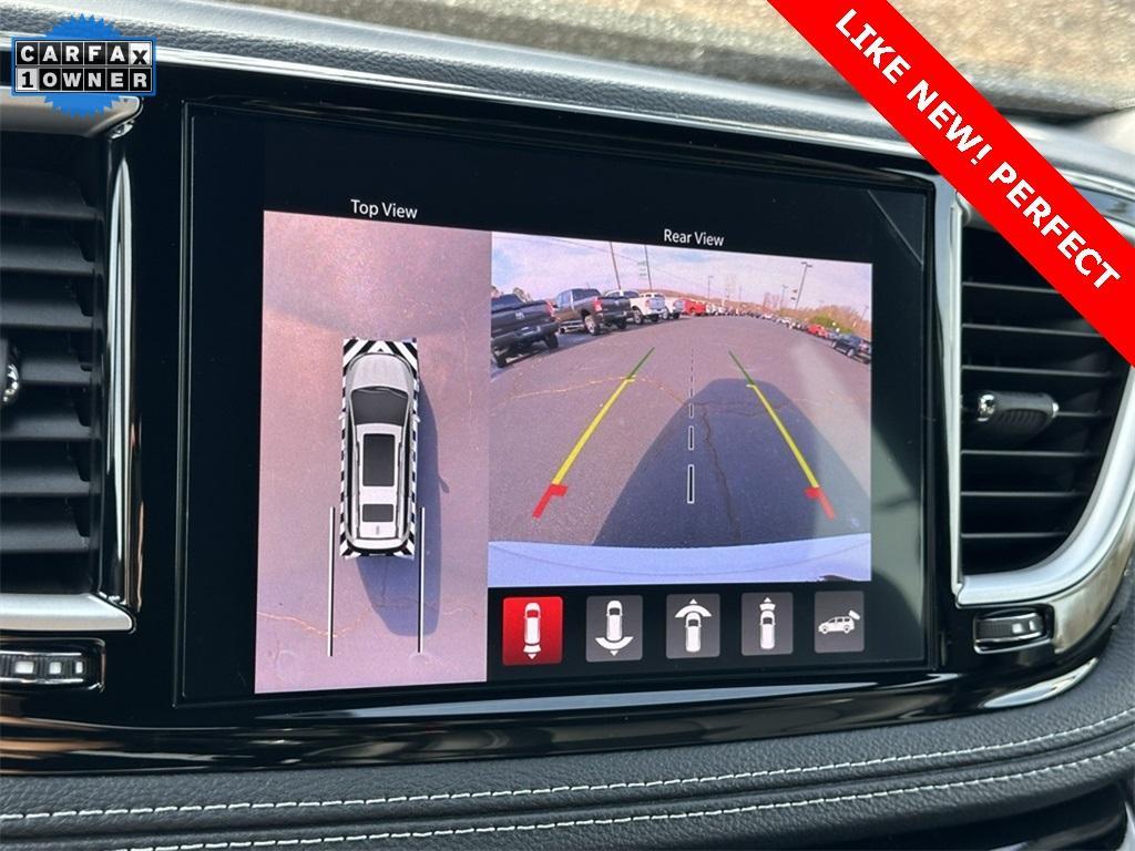 used 2025 Chrysler Pacifica car, priced at $37,495