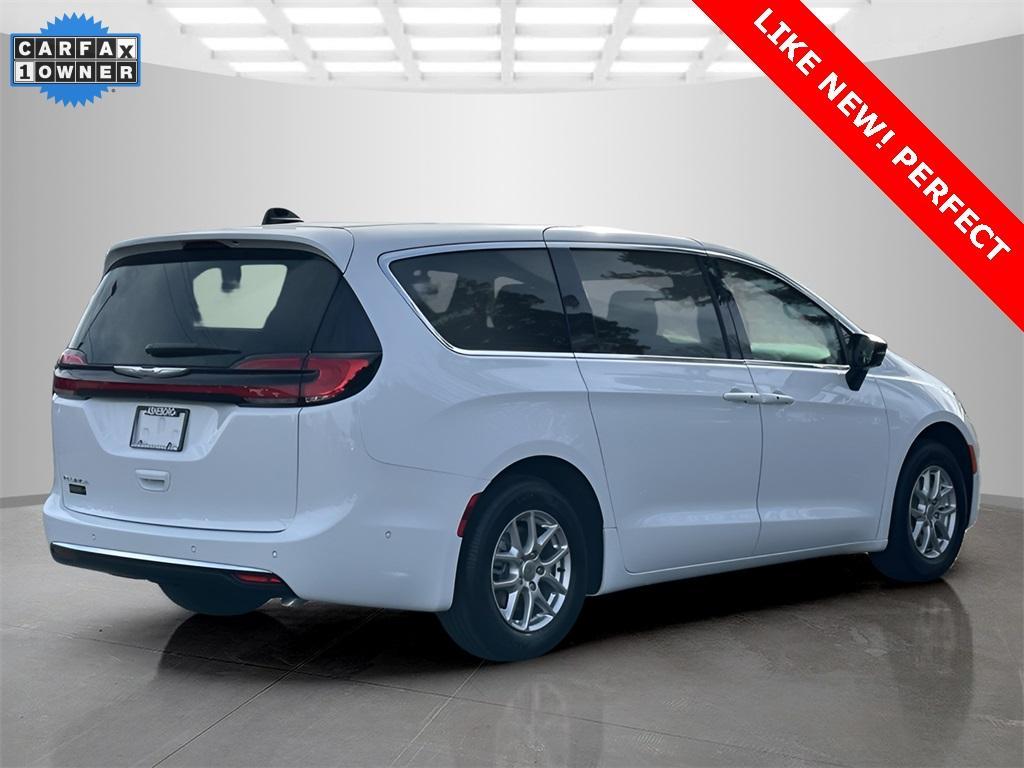 used 2025 Chrysler Pacifica car, priced at $37,495