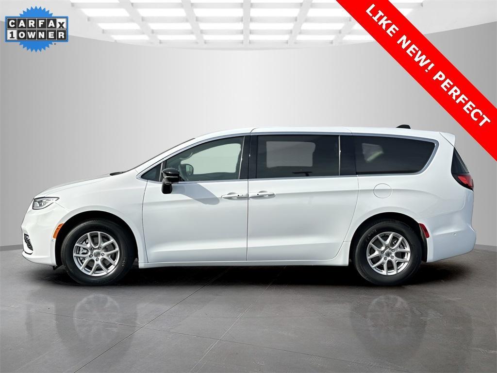 used 2025 Chrysler Pacifica car, priced at $37,495