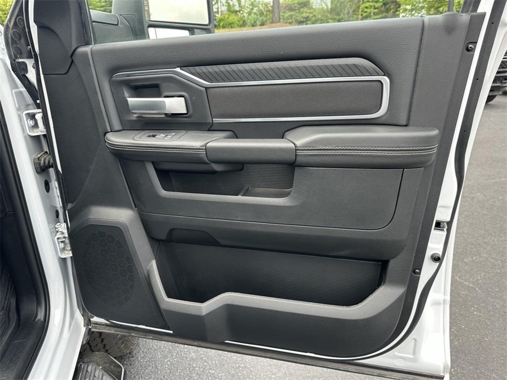 new 2025 Ram 2500 car, priced at $63,995