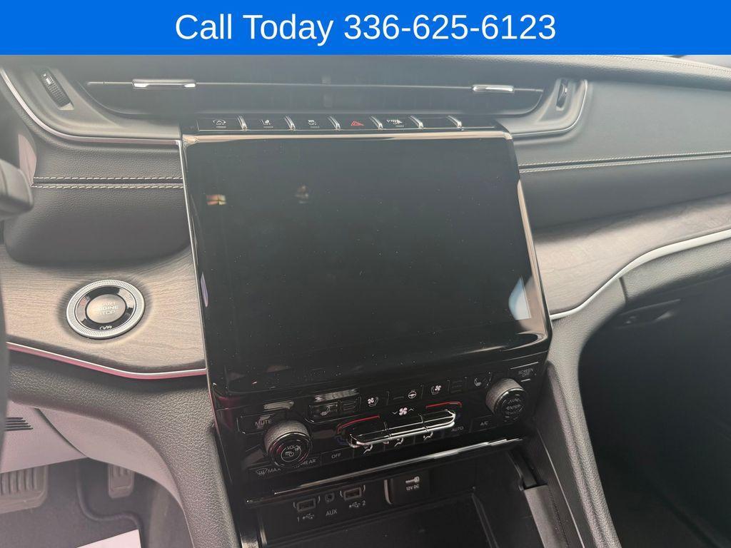 used 2024 Jeep Grand Cherokee car, priced at $38,184