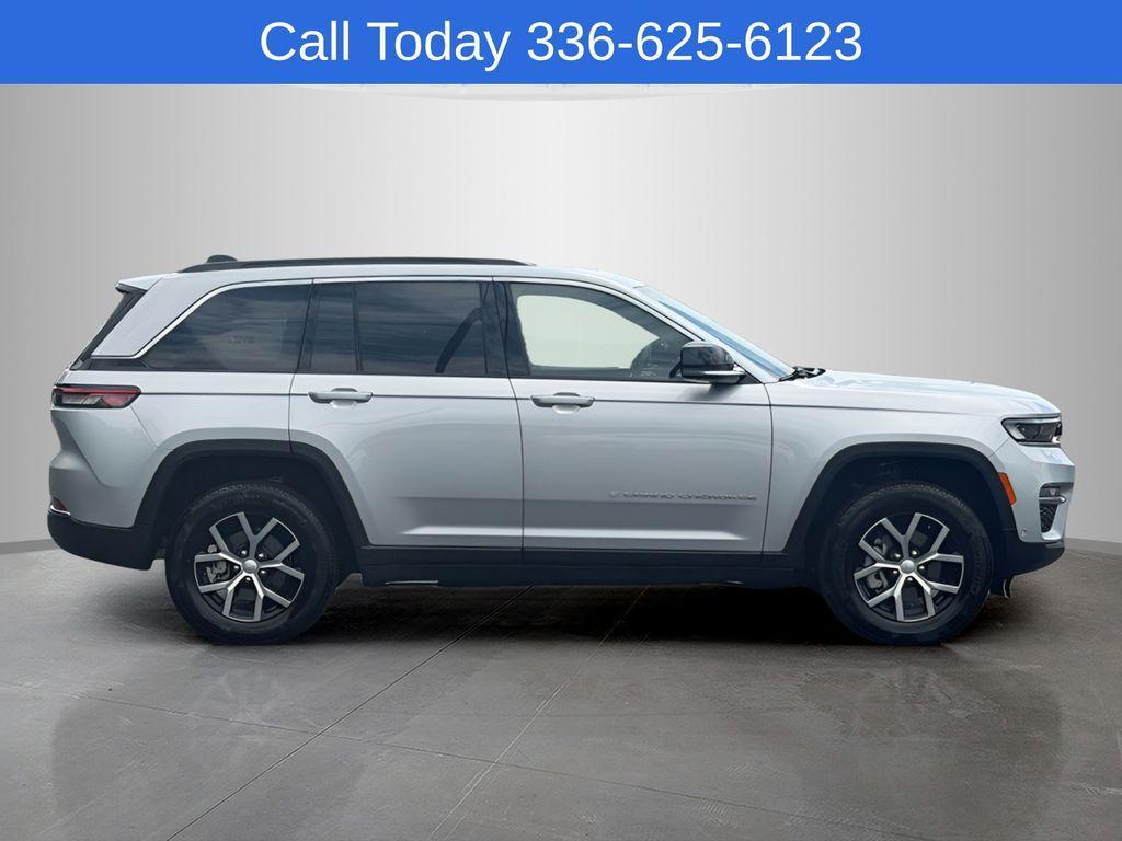 used 2024 Jeep Grand Cherokee car, priced at $38,184