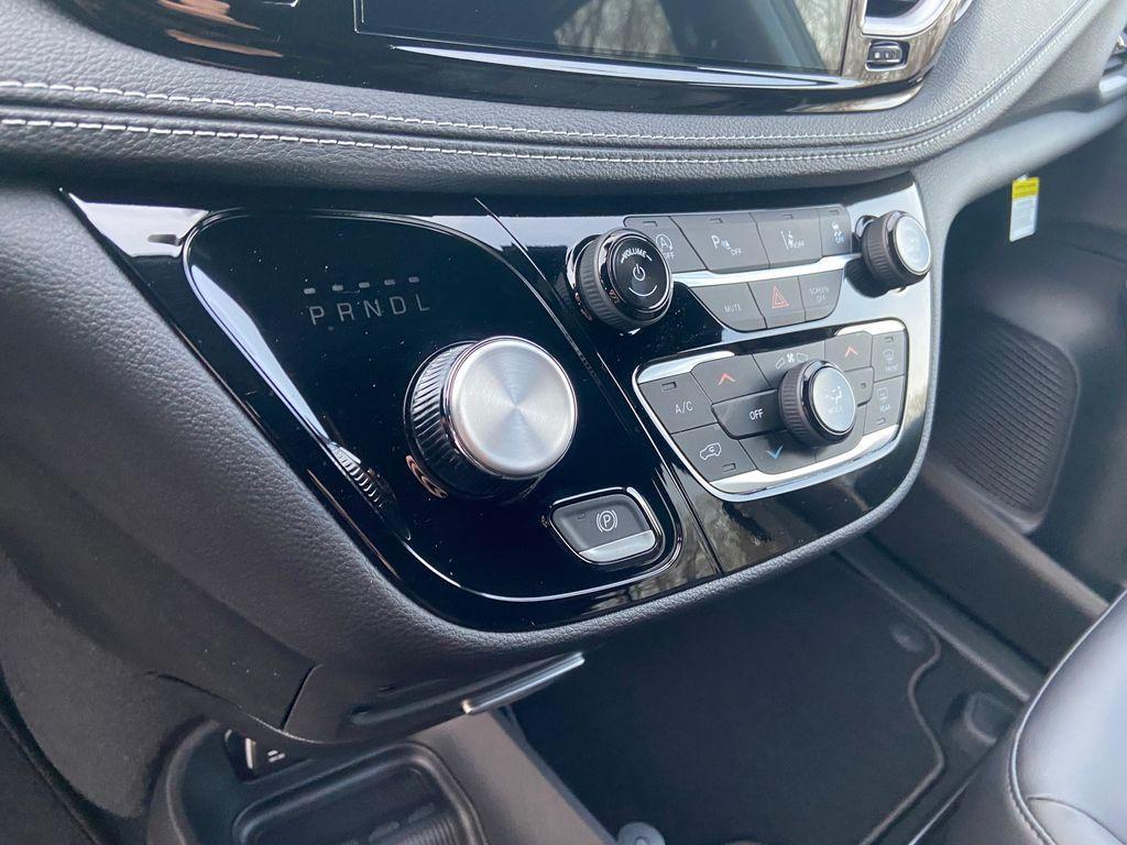 new 2026 Chrysler Pacifica car, priced at $39,495