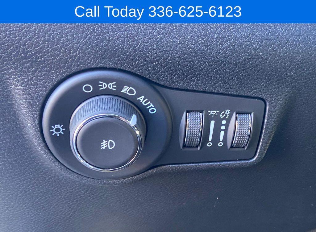 new 2026 Jeep Compass car, priced at $31,995