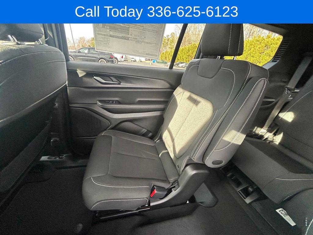 new 2026 Jeep Grand Cherokee L car, priced at $36,995