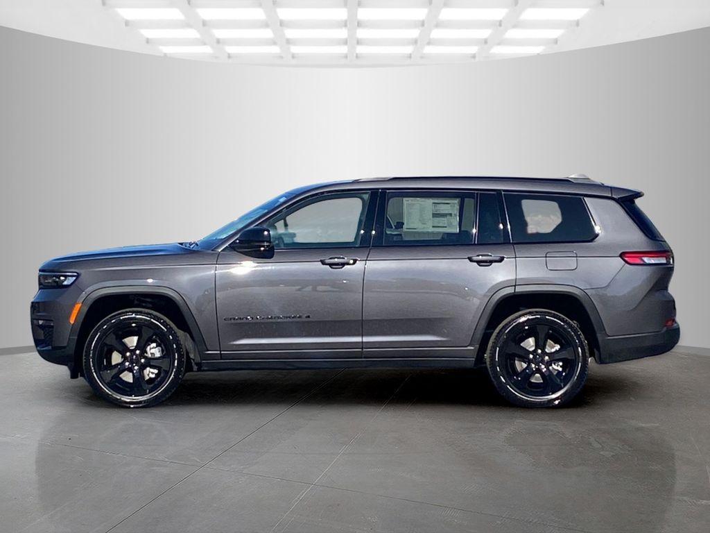 new 2025 Jeep Grand Cherokee L car, priced at $47,215