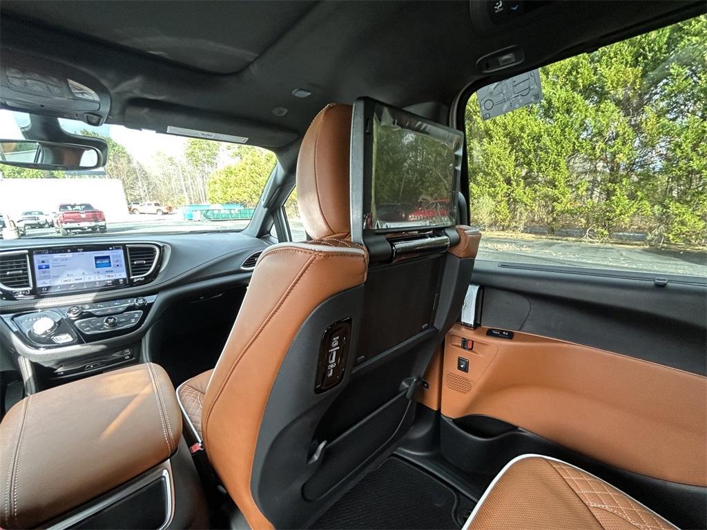 new 2026 Chrysler Pacifica car, priced at $54,895