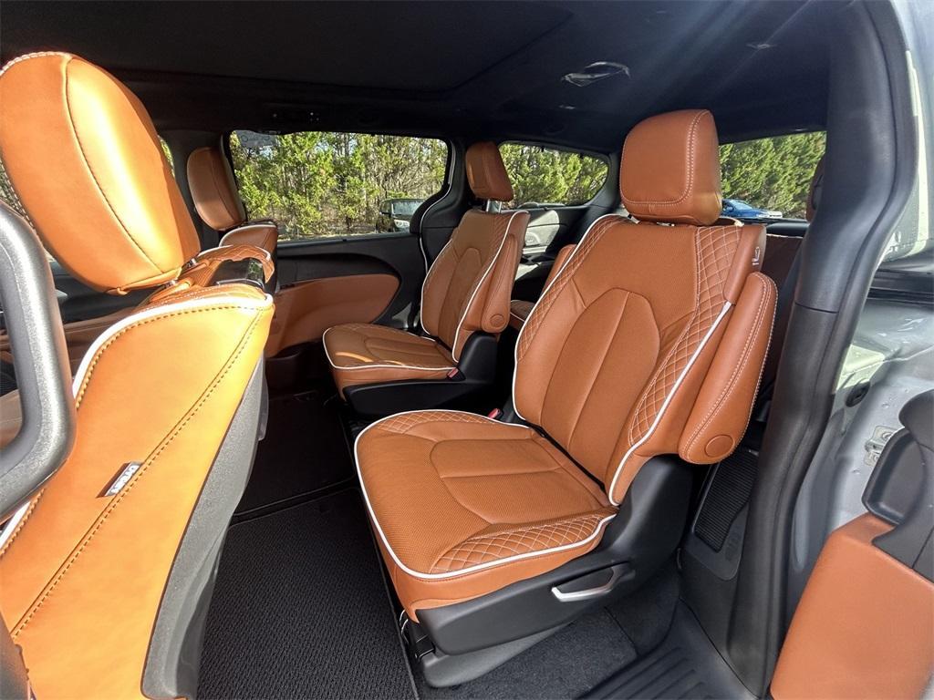 new 2026 Chrysler Pacifica car, priced at $54,895