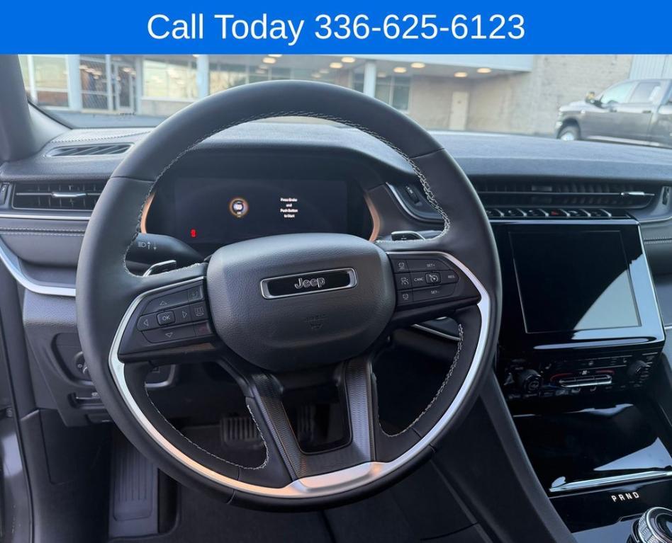 new 2026 Jeep Grand Cherokee car, priced at $40,025