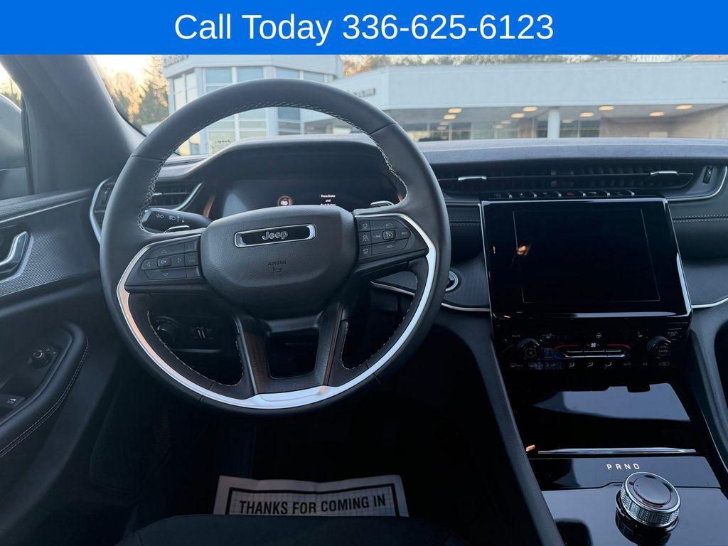 new 2026 Jeep Grand Cherokee car, priced at $40,025