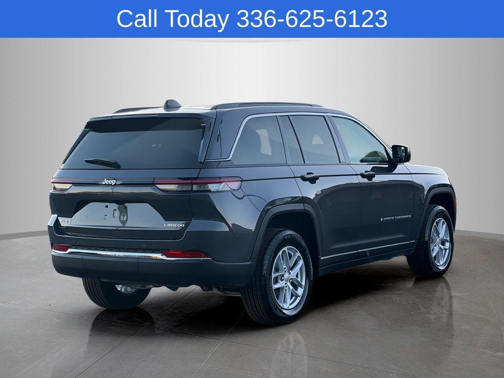 new 2026 Jeep Grand Cherokee car, priced at $40,025