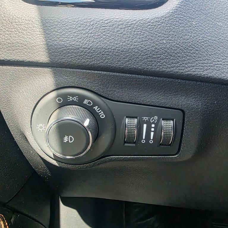 used 2019 Jeep Compass car, priced at $11,395