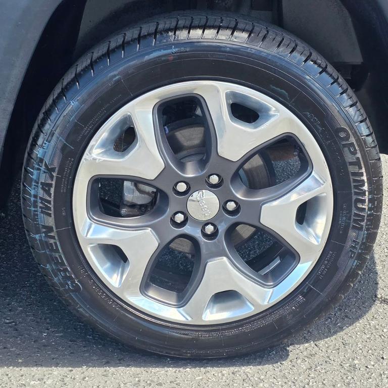 used 2019 Jeep Compass car, priced at $11,395