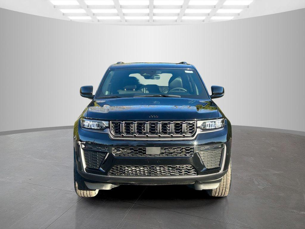 new 2026 Jeep Grand Cherokee car, priced at $41,495