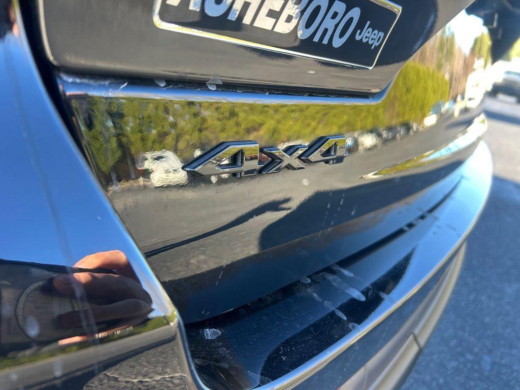 new 2026 Jeep Grand Cherokee car, priced at $41,495